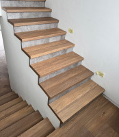  Vinylové schody BUKOMA podstupnice vinyl Beton Kámen